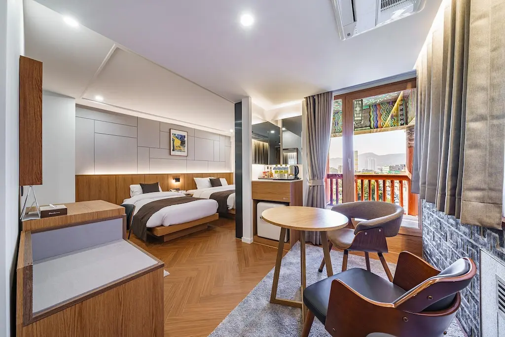 Premier City View Twin Room