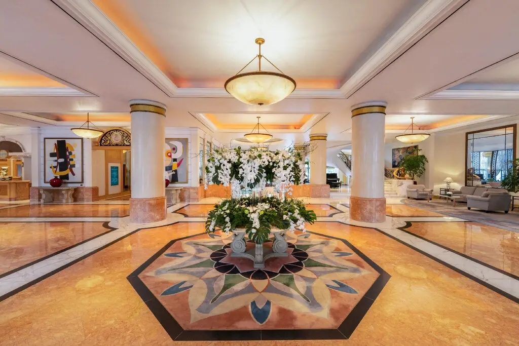 로비