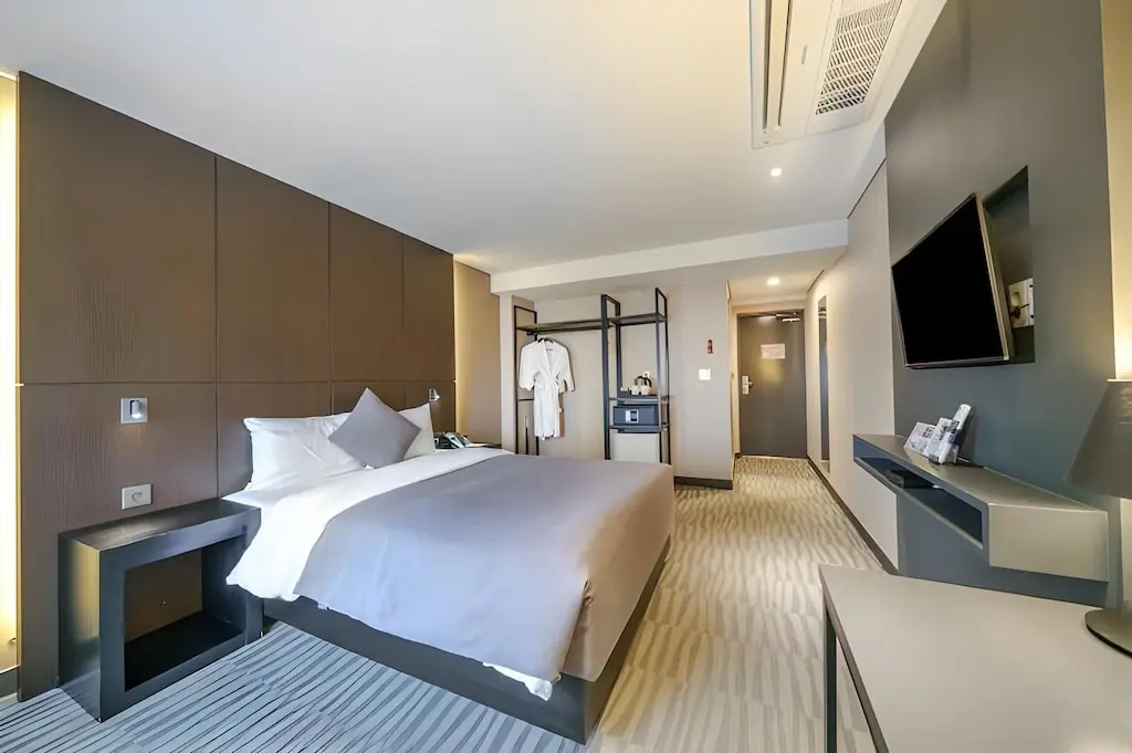 Guestroom