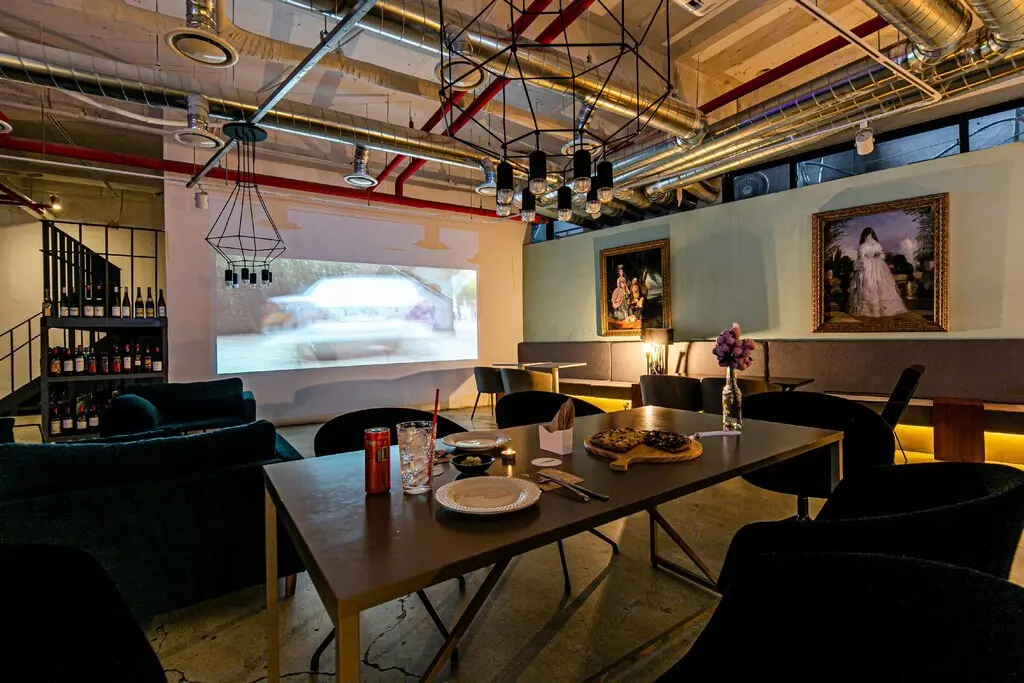 Bar/lounge
