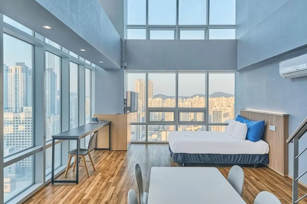 Guest room