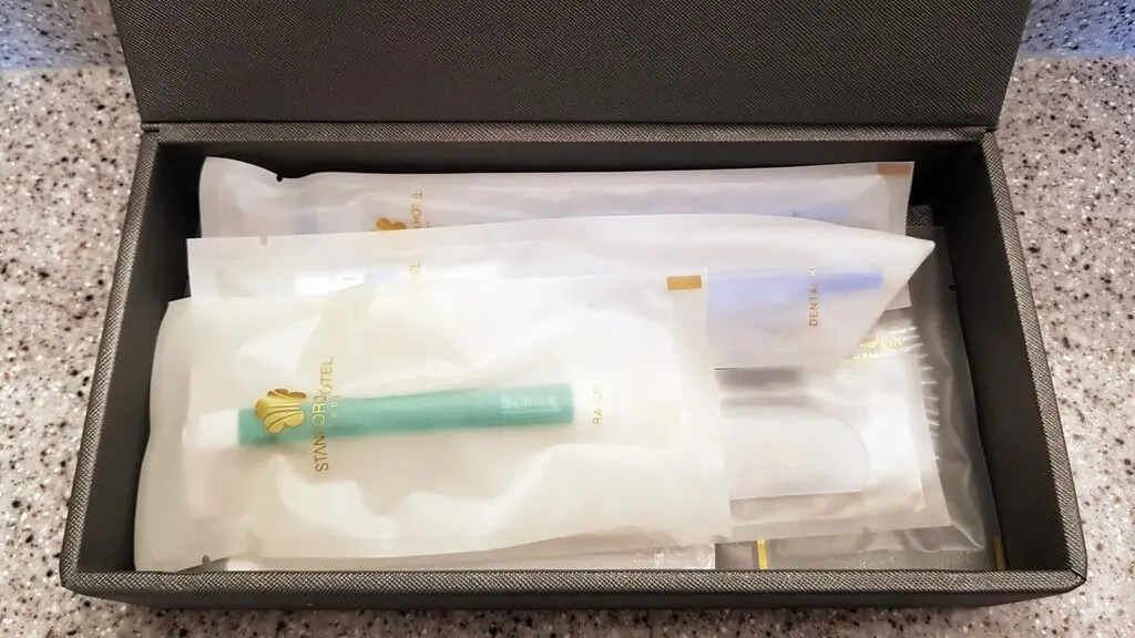 In-room amenity set